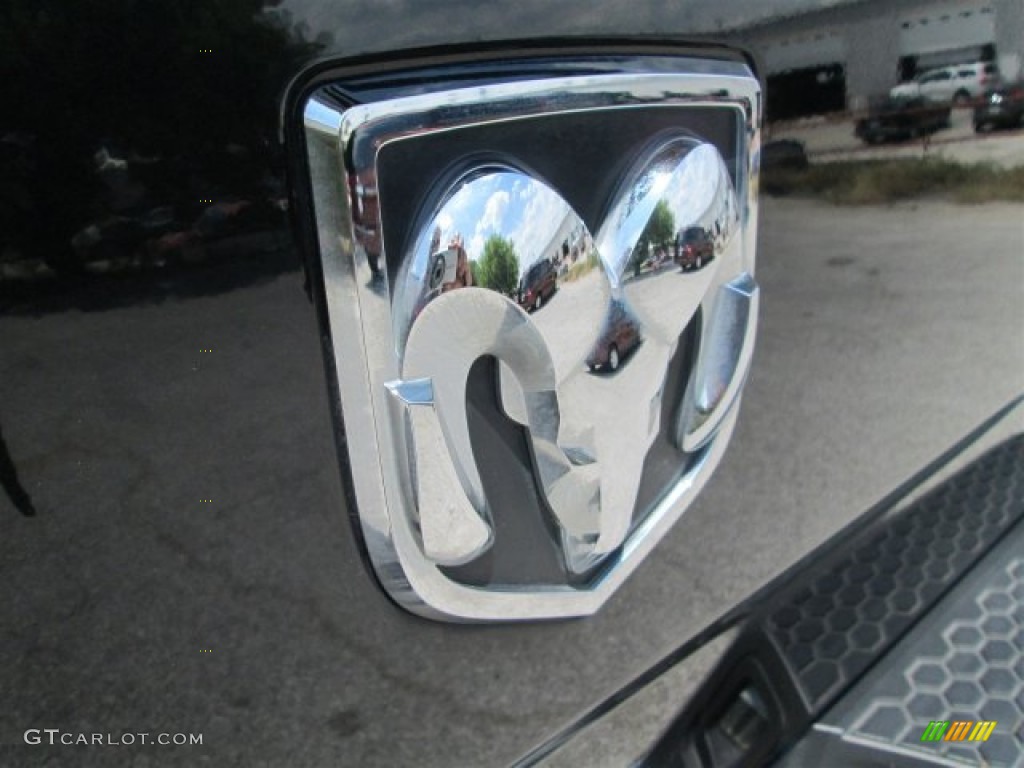 2011 Ram 1500 Lone Star Crew Cab - Brilliant Black Crystal Pearl / Dark Slate Gray/Medium Graystone photo #7