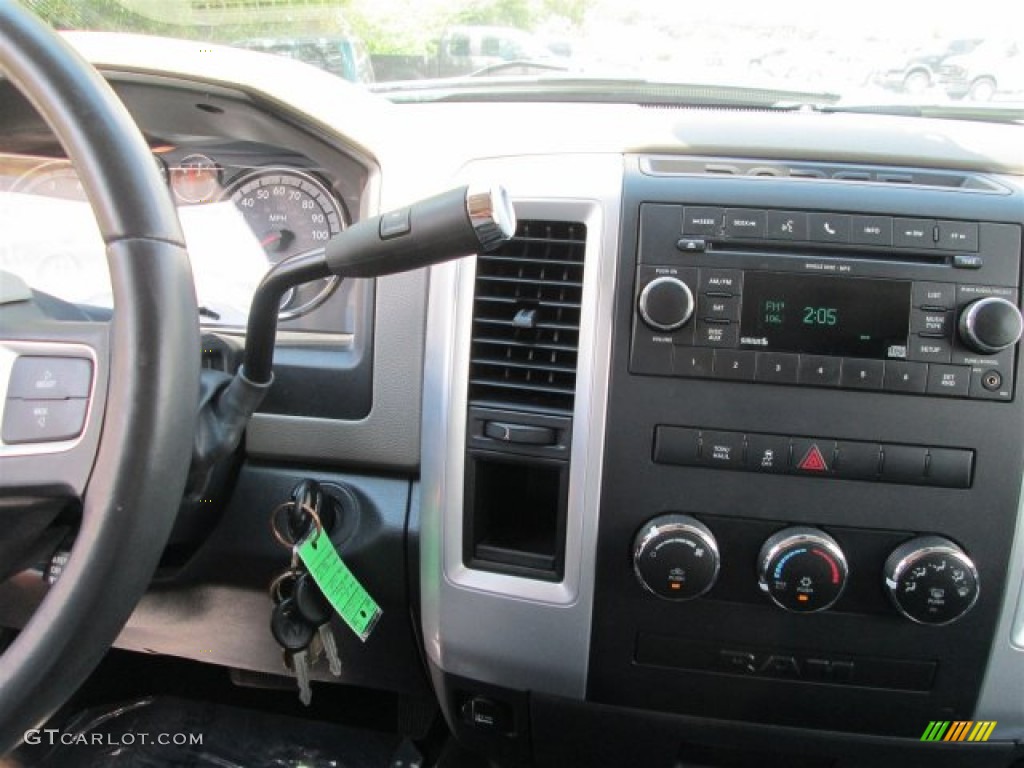 2011 Ram 1500 Lone Star Crew Cab - Brilliant Black Crystal Pearl / Dark Slate Gray/Medium Graystone photo #17