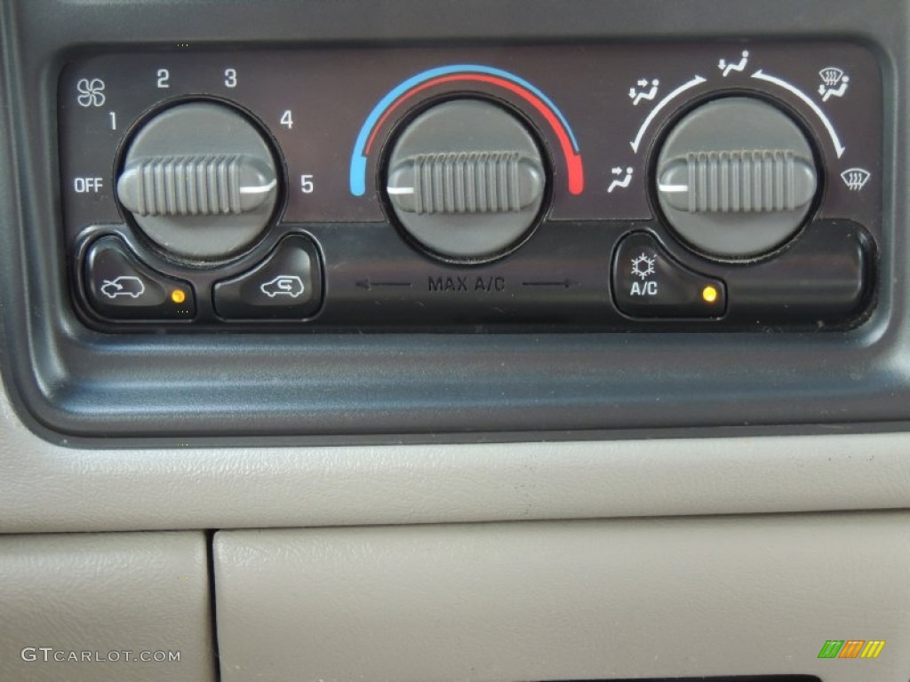 1999 Chevrolet Silverado 1500 LS Extended Cab Controls Photo #84883544