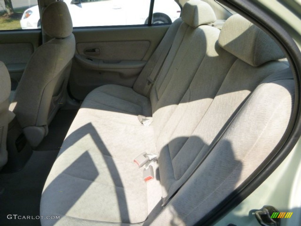 2004 Elantra GLS Sedan - Sea Shell Green / Beige photo #14