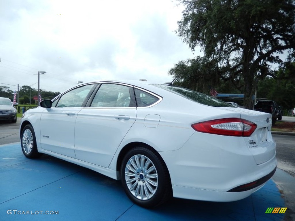 2013 Fusion Hybrid SE - White Platinum Metallic Tri-coat / Dune photo #3