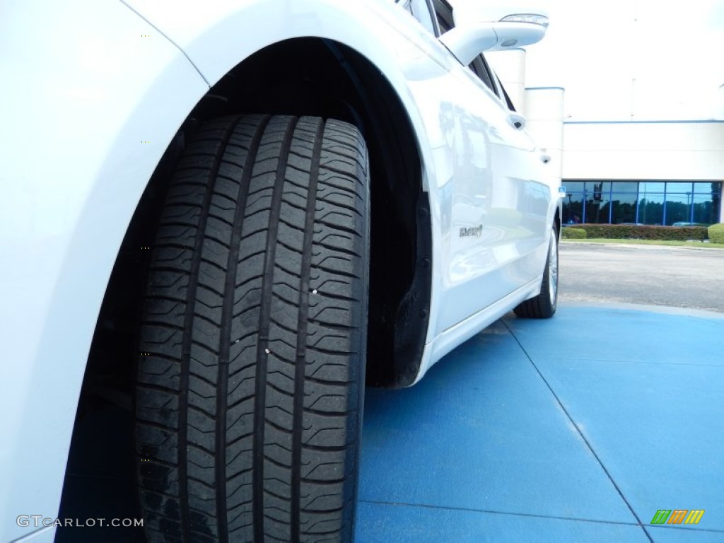 2013 Fusion Hybrid SE - White Platinum Metallic Tri-coat / Dune photo #12