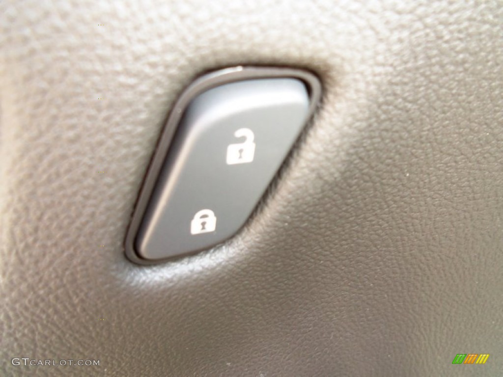 2014 Impala LS - Blue Ray Metallic / Jet Black/Dark Titanium photo #28