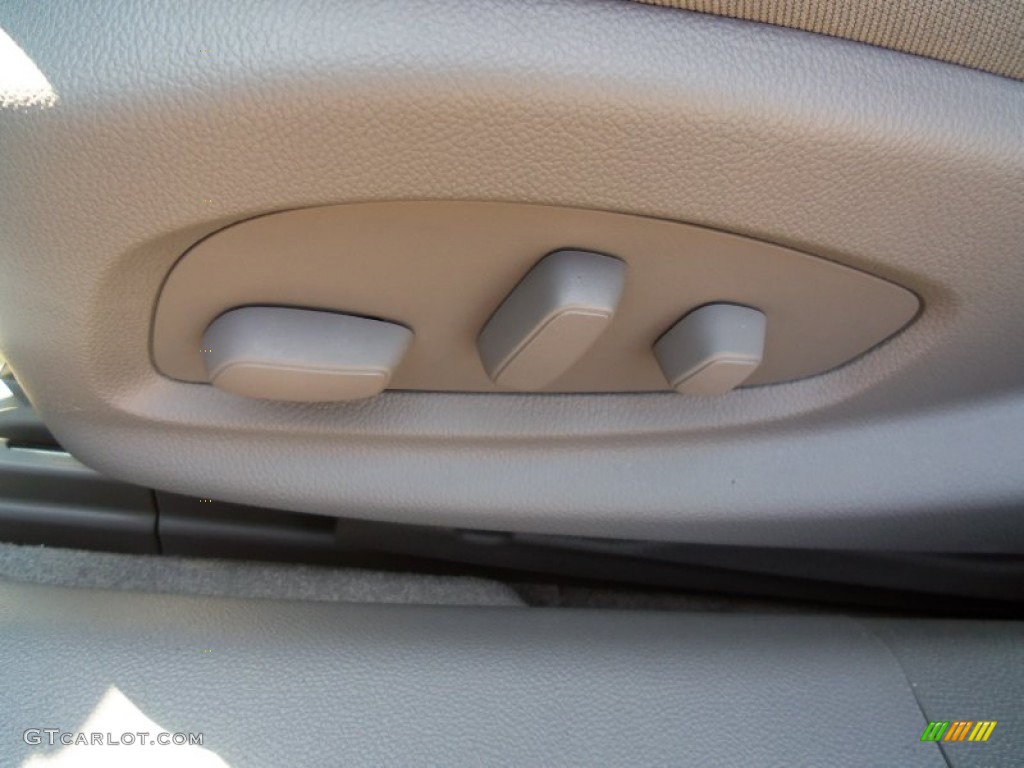 2014 Impala LS - Blue Ray Metallic / Jet Black/Dark Titanium photo #30