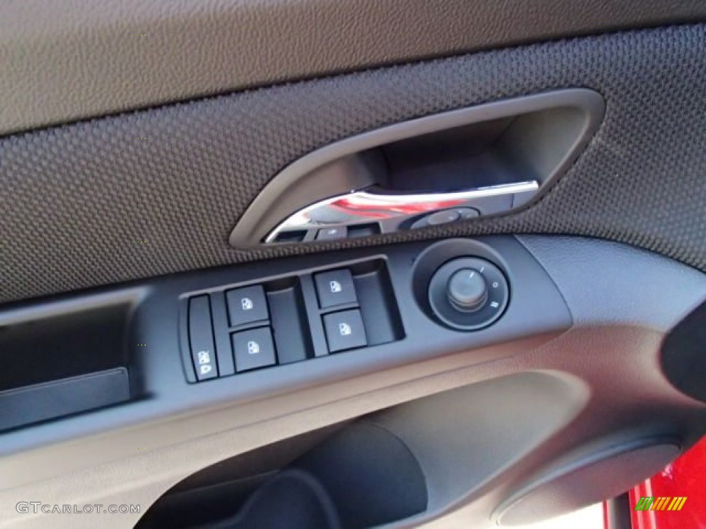 2014 Cruze LT - Red Hot / Jet Black photo #14