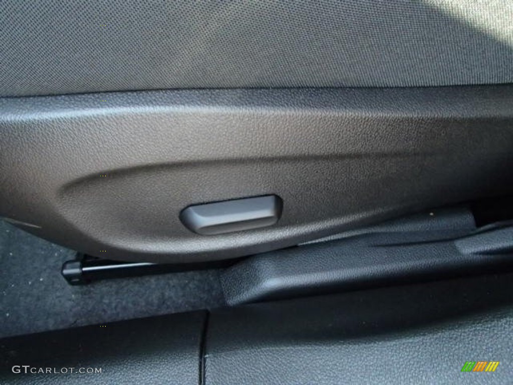 2014 Cruze LT - Red Hot / Jet Black photo #15