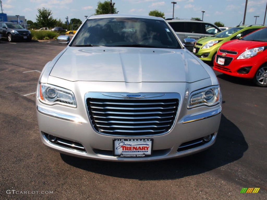 2012 300 Limited - Bright Silver Metallic / Black photo #8