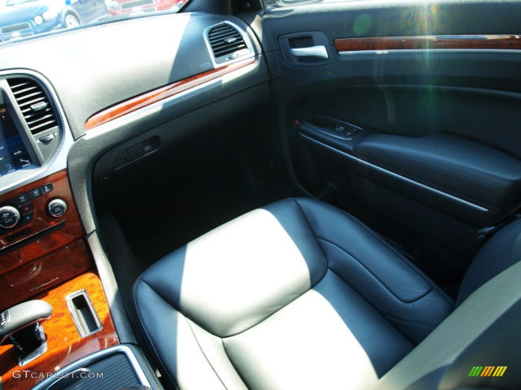 2012 300 Limited - Bright Silver Metallic / Black photo #13