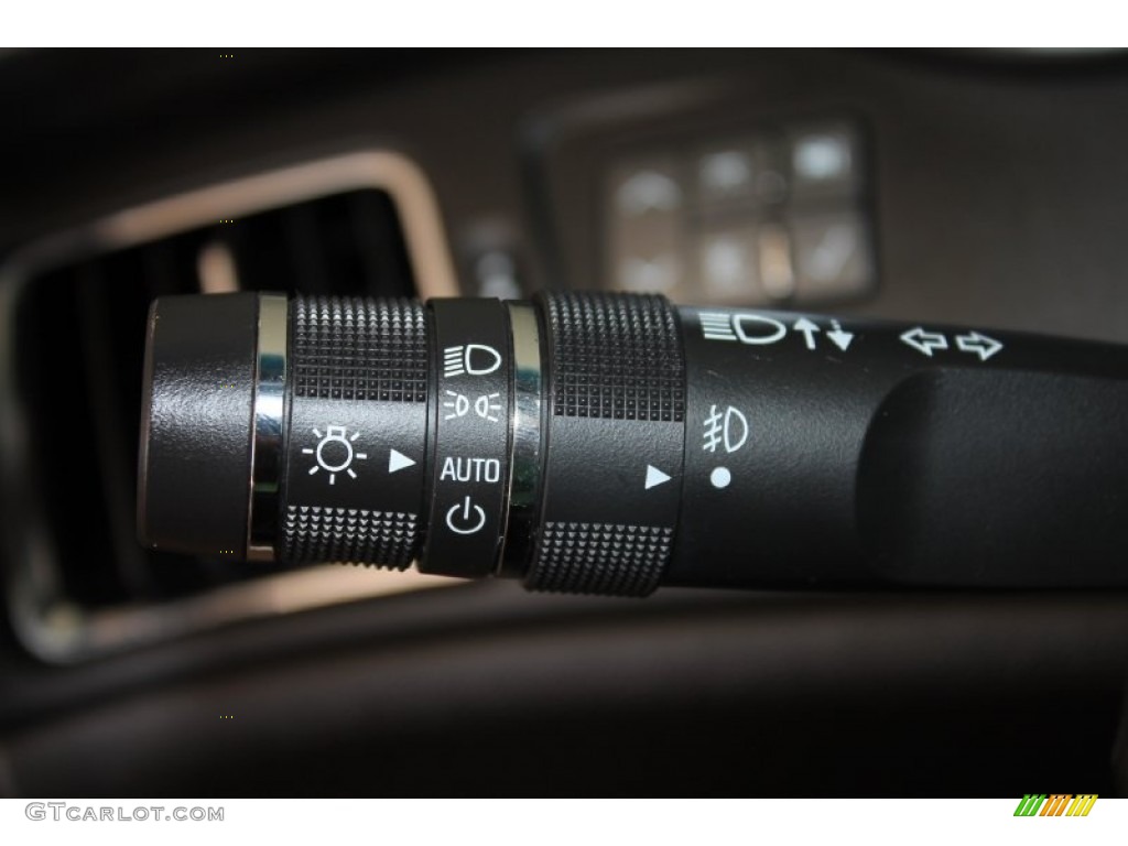 2010 Cadillac CTS -V Sedan Controls Photo #84889826