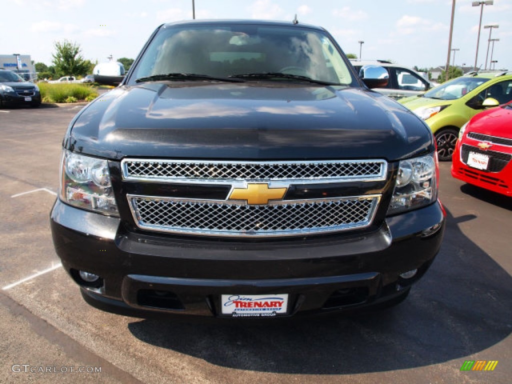 2013 Suburban LT 4x4 - Black / Ebony photo #8