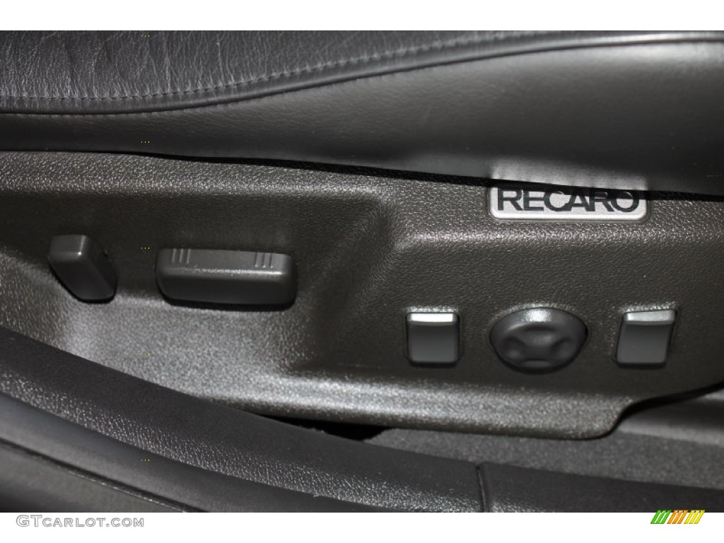 2010 Cadillac CTS -V Sedan Controls Photo #84890177