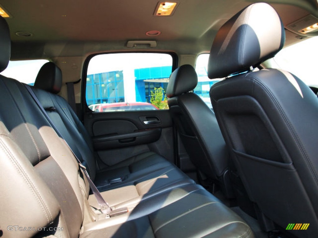2013 Suburban LT 4x4 - Black / Ebony photo #9