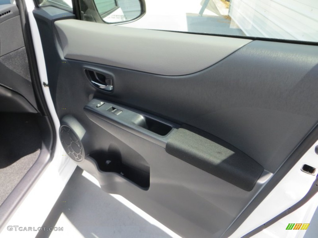 2014 Toyota Yaris SE 5 Door Dark Gray Door Panel Photo #84890453