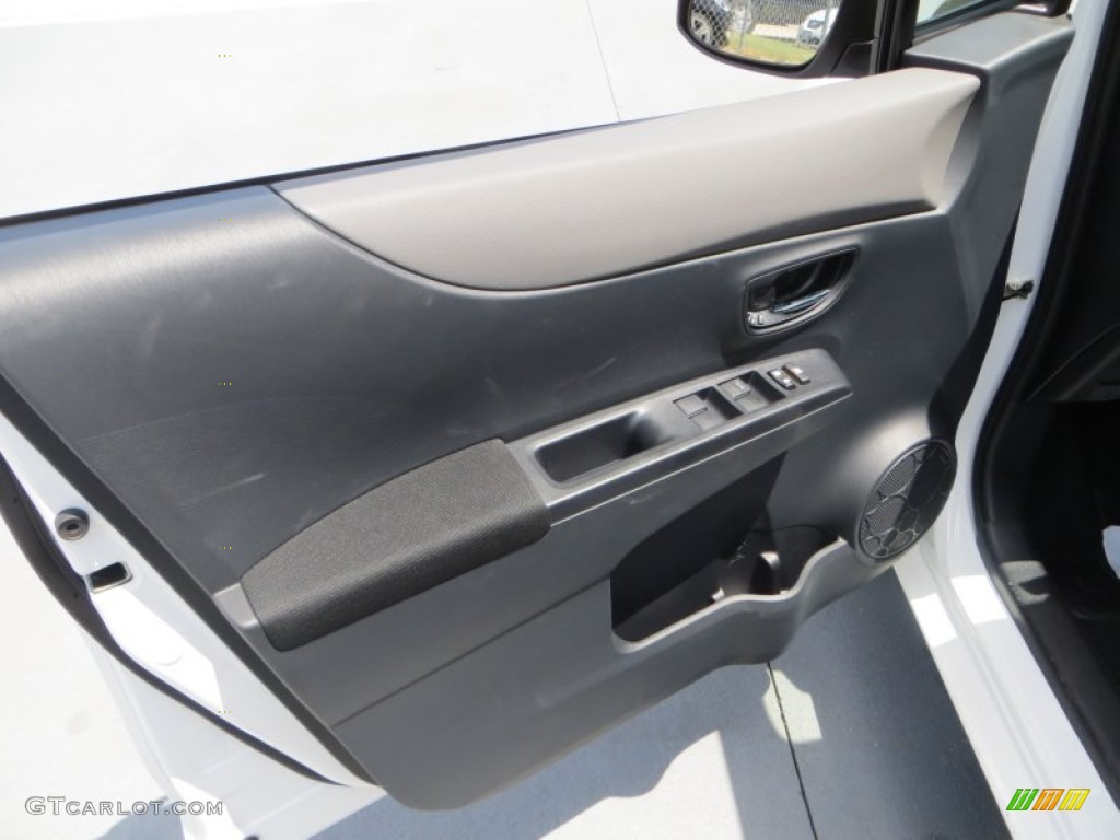 2014 Toyota Yaris SE 5 Door Dark Gray Door Panel Photo #84890594
