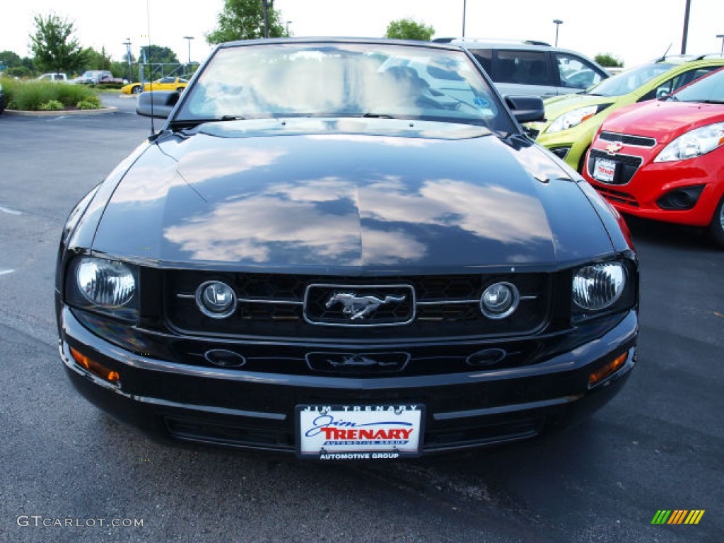 2007 Mustang V6 Deluxe Convertible - Black / Dark Charcoal photo #9