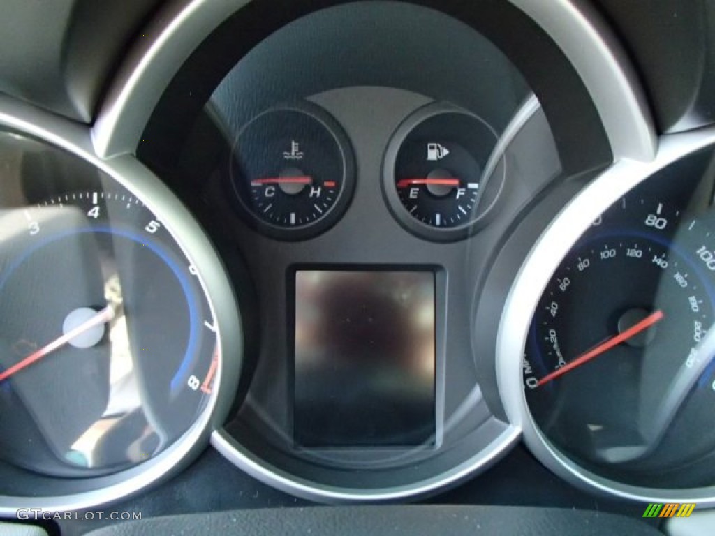 2014 Cruze LS - Rainforest Green Metallic / Jet Black/Medium Titanium photo #19