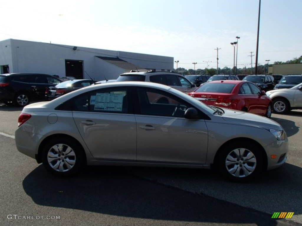 2014 Cruze LS - Champagne Silver Metallic / Jet Black/Medium Titanium photo #1