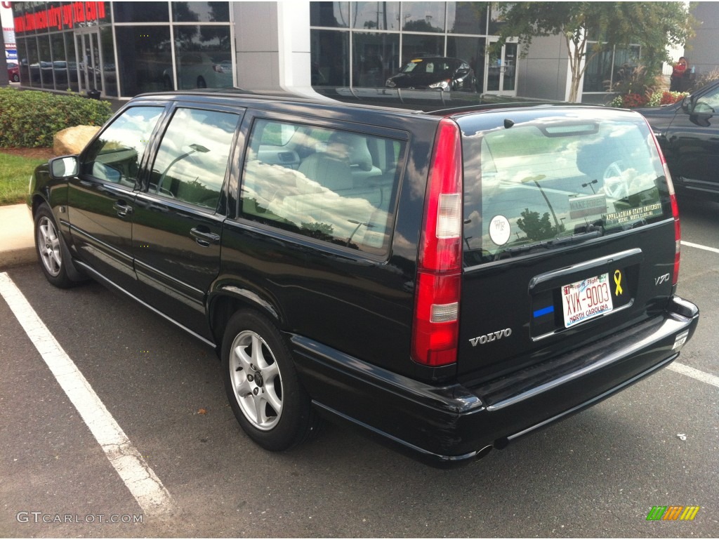 1999 V70 Wagon - Black / Light Taupe photo #6