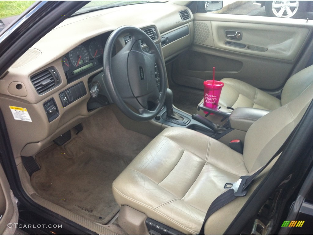 1999 Volvo V70 Wagon Interior Color Photos