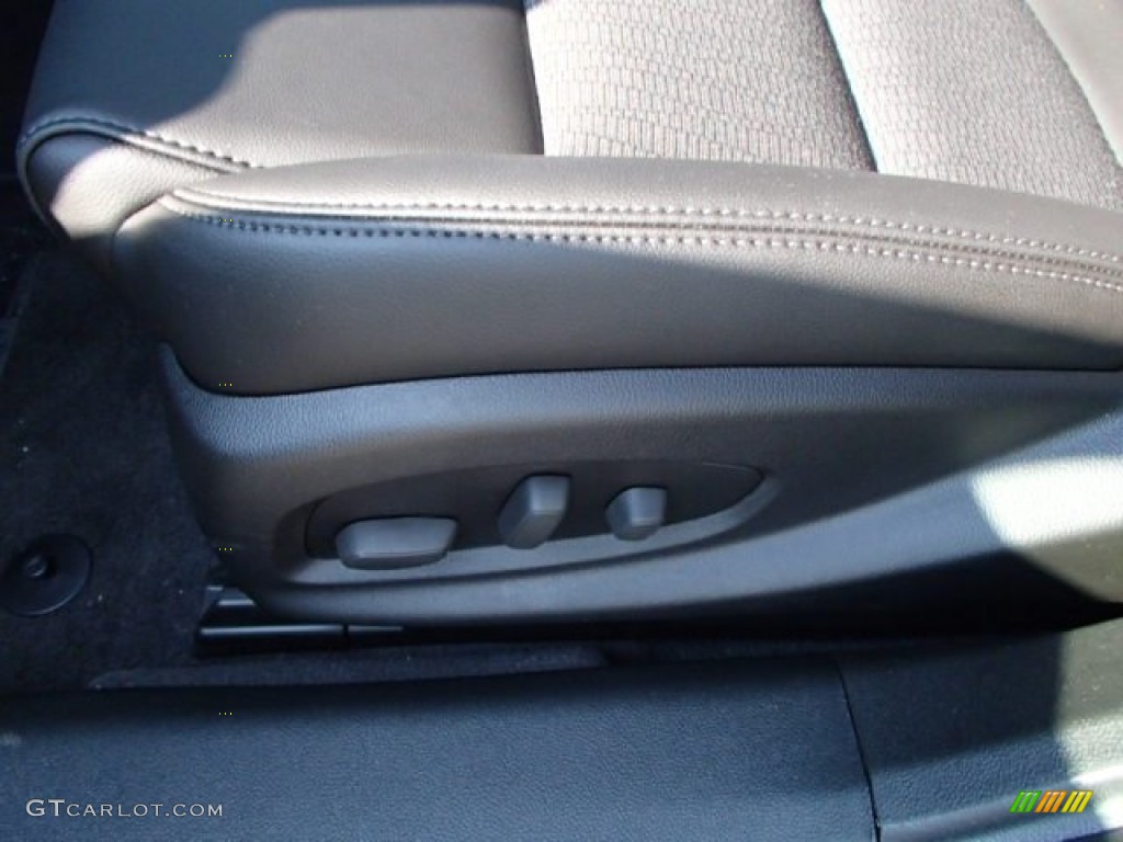2014 Impala LT - Blue Ray Metallic / Jet Black photo #15