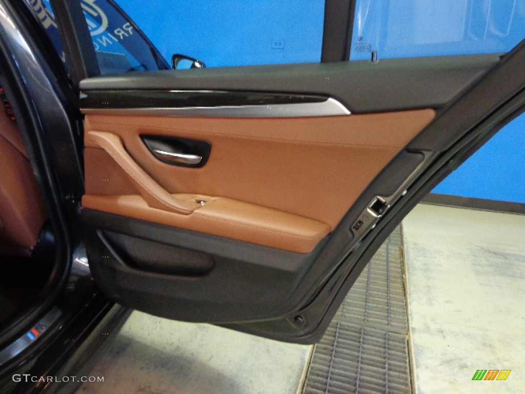 2012 5 Series 550i xDrive Sedan - Dark Graphite Metallic II / Cinnamon Brown photo #32