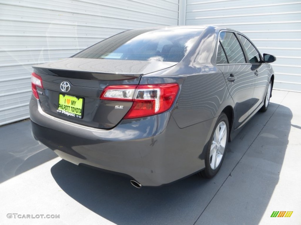2013 Camry SE - Magnetic Gray Metallic / Black photo #4