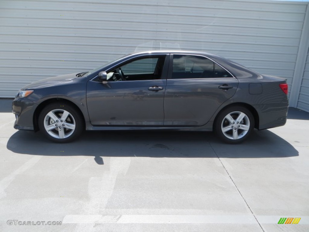 2013 Camry SE - Magnetic Gray Metallic / Black photo #6