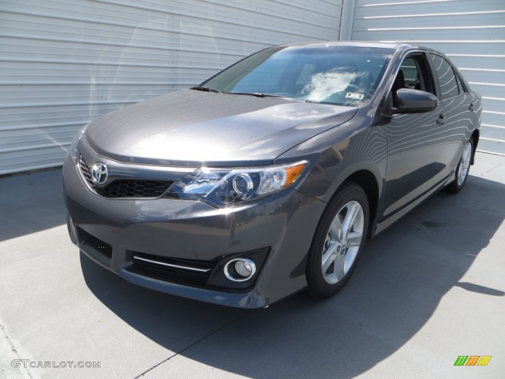 2013 Camry SE - Magnetic Gray Metallic / Black photo #7