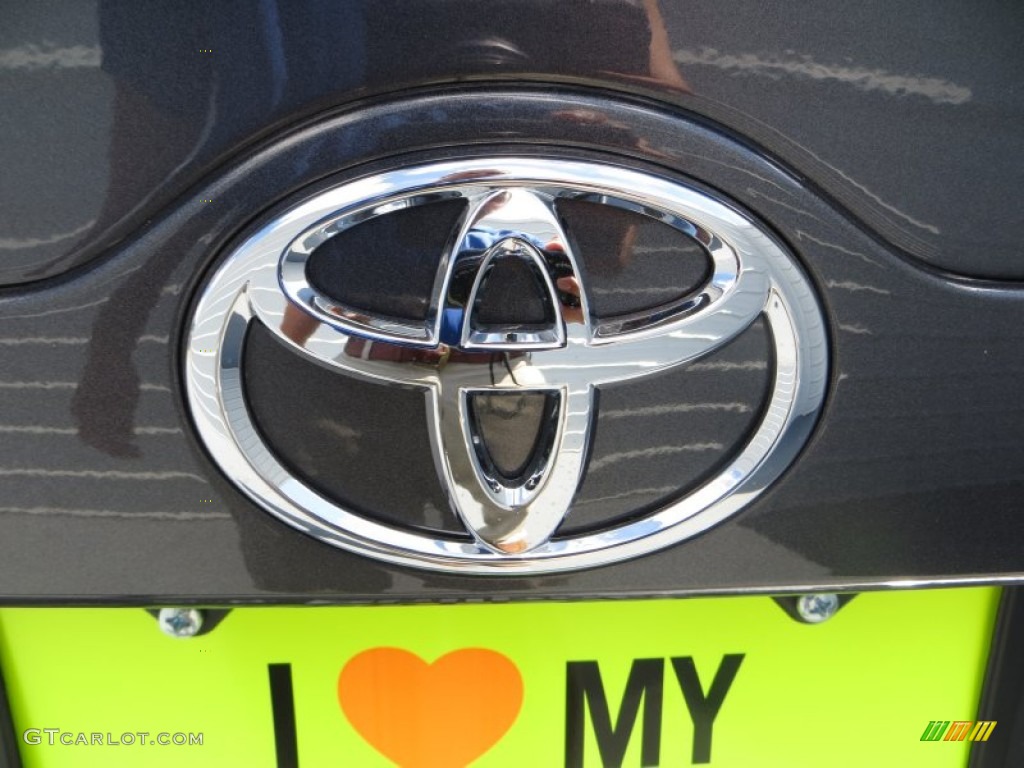 2013 Camry SE - Magnetic Gray Metallic / Black photo #14