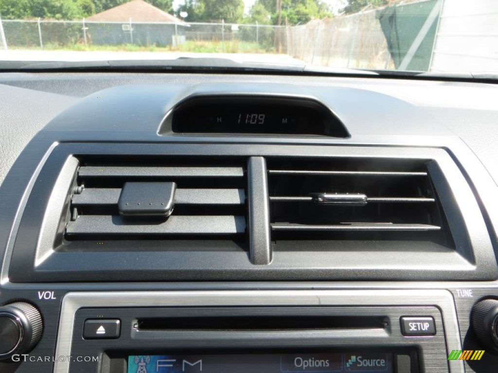 2013 Camry SE - Magnetic Gray Metallic / Black photo #29