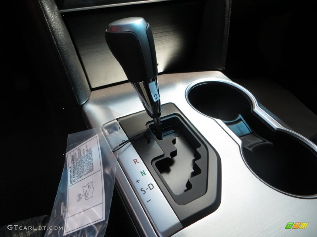 2013 Camry SE - Magnetic Gray Metallic / Black photo #32