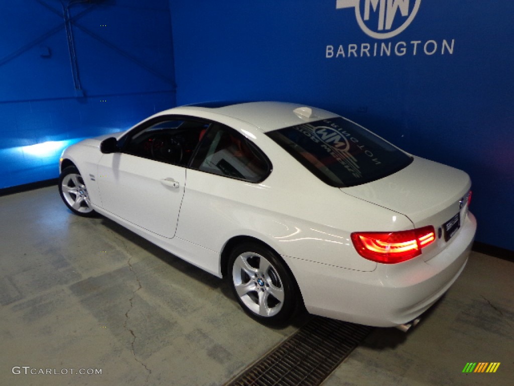 2011 3 Series 328i xDrive Coupe - Alpine White / Coral Red/Black Dakota Leather photo #32