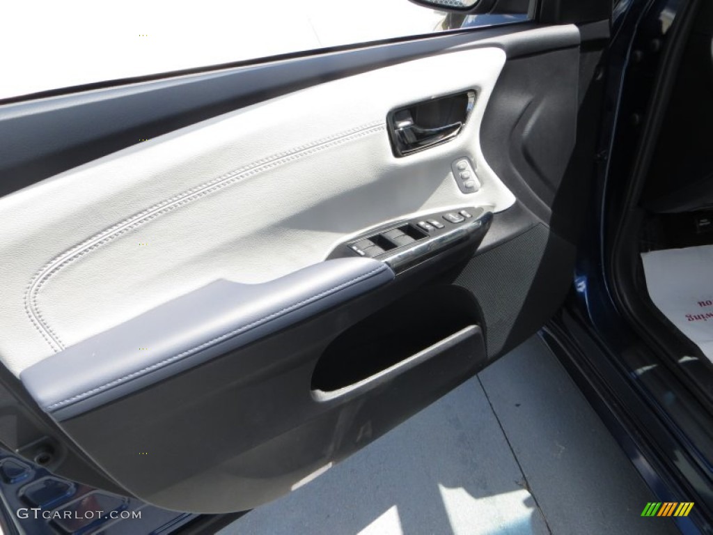 2013 Avalon XLE - Nautical Blue Metallic / Light Gray photo #24