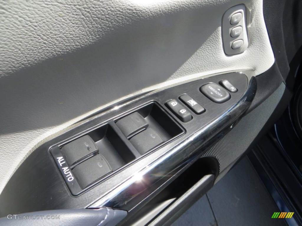 2013 Avalon XLE - Nautical Blue Metallic / Light Gray photo #25