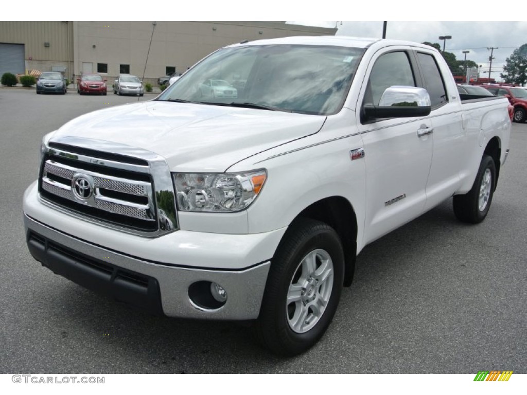 2011 Tundra Double Cab 4x4 - Super White / Graphite Gray photo #1