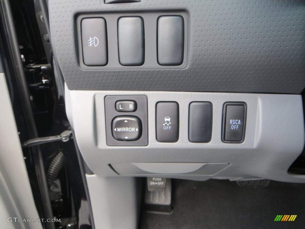 2013 Toyota Tacoma TSS Double Cab 4x4 Controls Photo #84897575