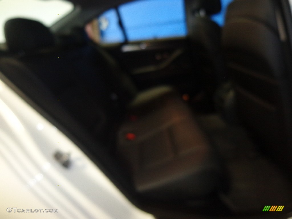 2013 5 Series 535i xDrive Sedan - Alpine White / Black photo #29
