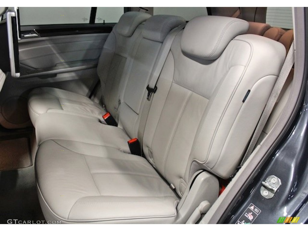 2010 Mercedes-Benz GL 450 4Matic Rear Seat Photo #84900300