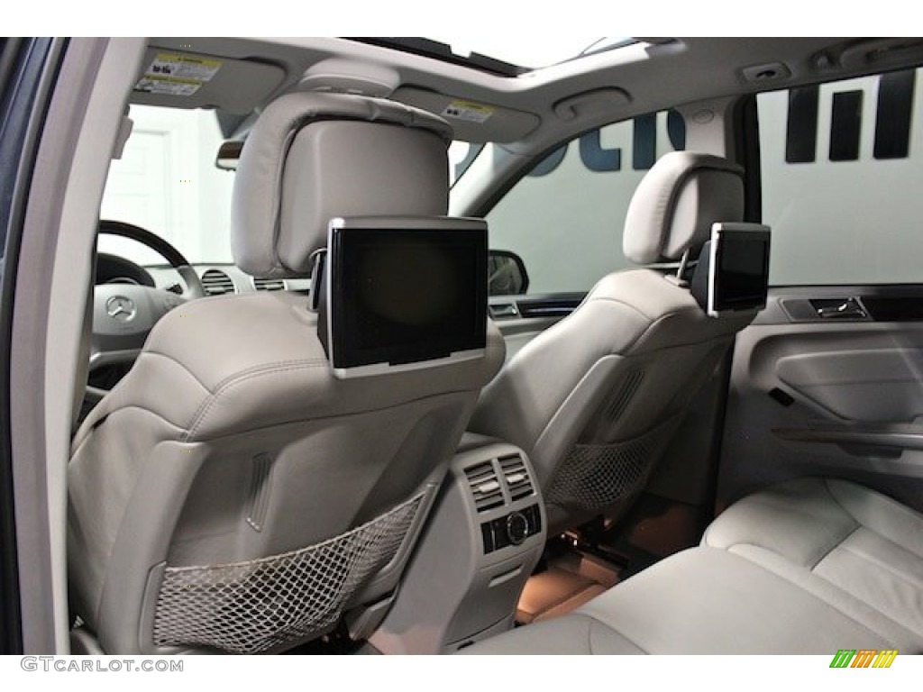 2010 Mercedes-Benz GL 450 4Matic Entertainment System Photo #84900335