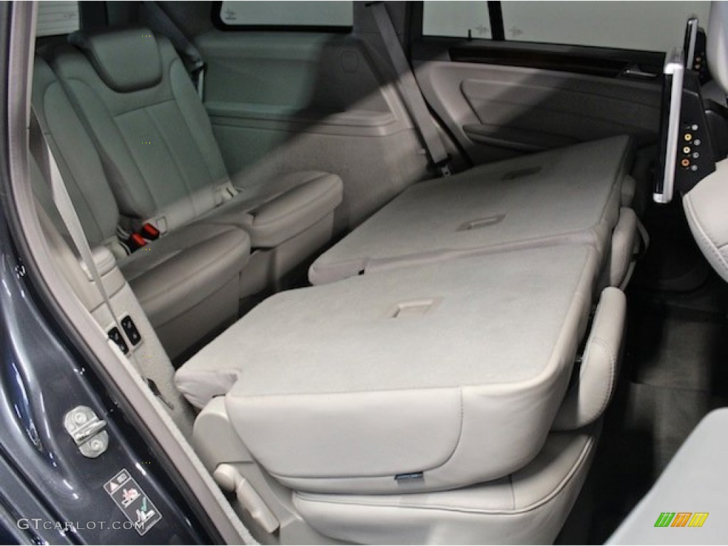 2010 Mercedes-Benz GL 450 4Matic Rear Seat Photo #84900404