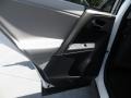 Super White - RAV4 LE Photo No. 20