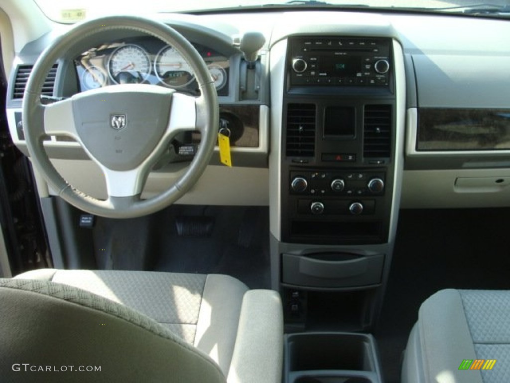 2010 Grand Caravan SXT - Dark Cordovan Pearlcoat / Medium Slate Gray/Light Shale photo #9