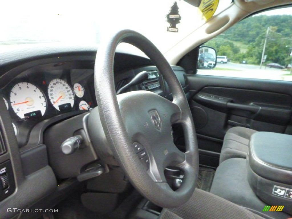 2003 Ram 1500 SLT Quad Cab 4x4 - Black / Dark Slate Gray photo #15