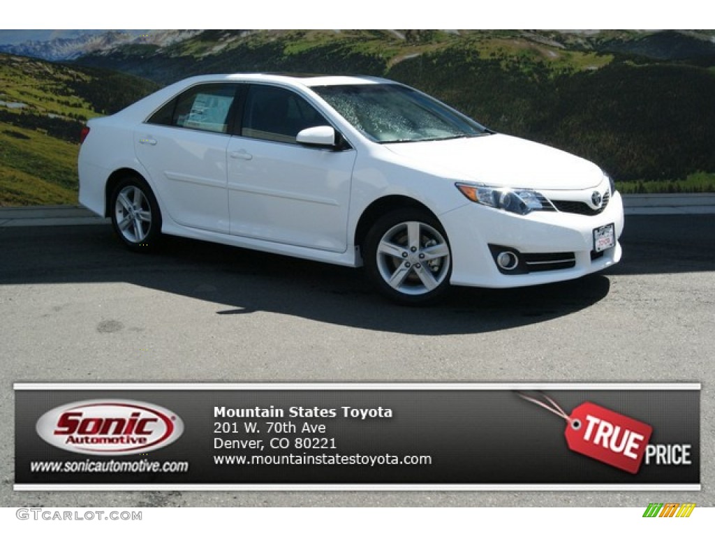 2013 Camry SE - Super White / Black/Ash photo #1