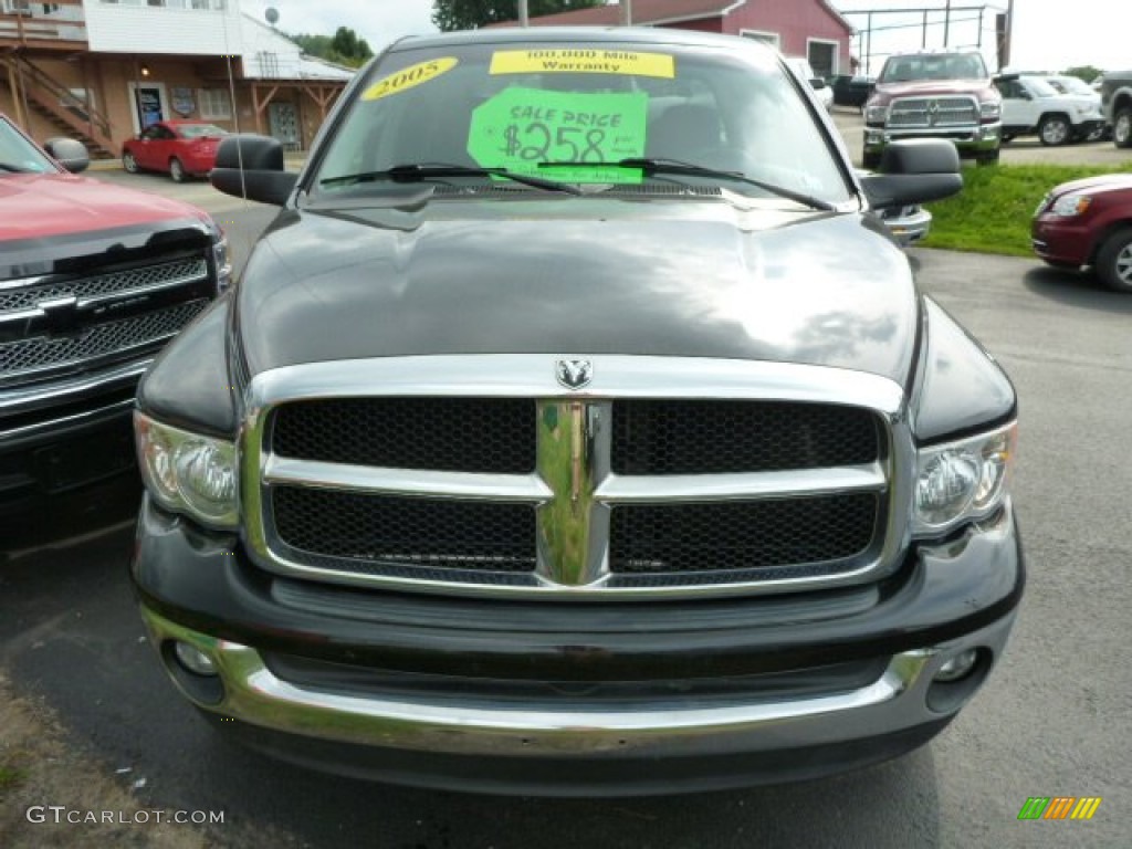 2005 Ram 1500 SLT Quad Cab 4x4 - Black / Dark Slate Gray photo #8