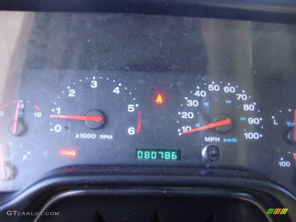 2004 Wrangler X 4x4 - Light Khaki Metallic / Khaki photo #11