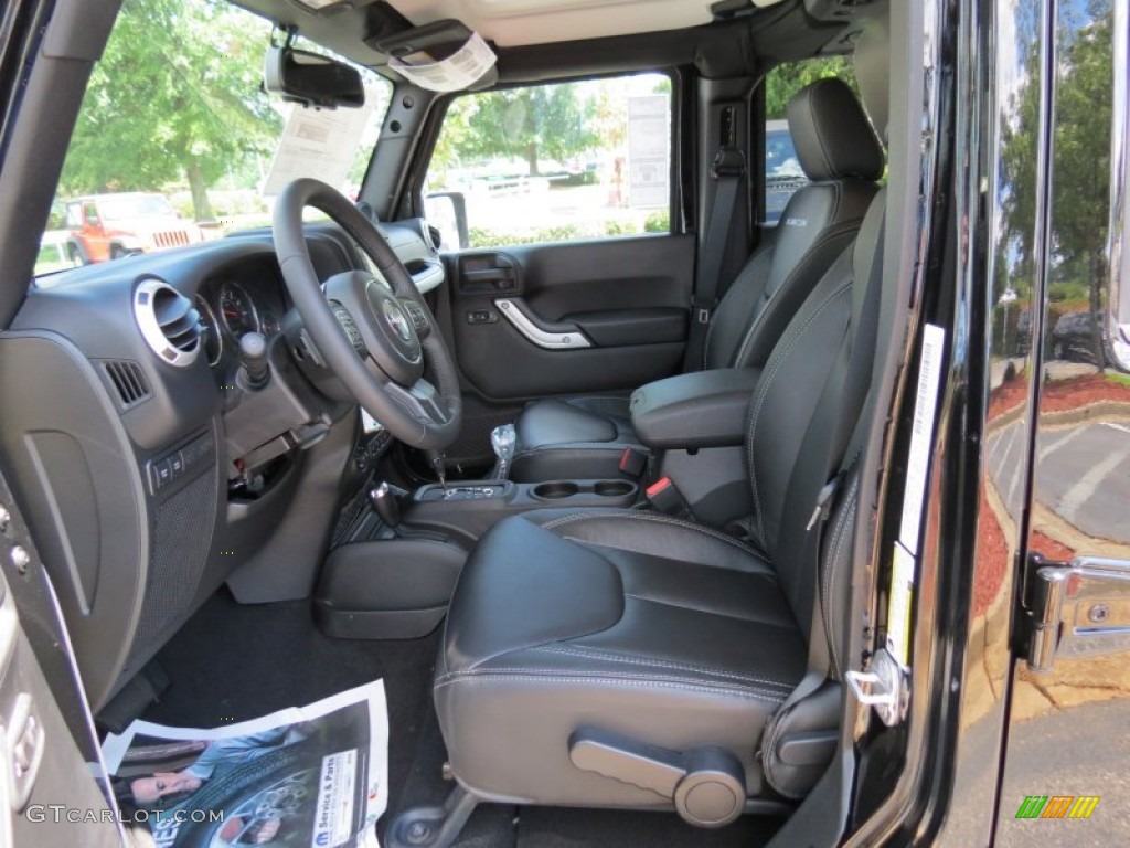 2014 Jeep Wrangler Unlimited Rubicon 4x4 Front Seat Photo #84909604