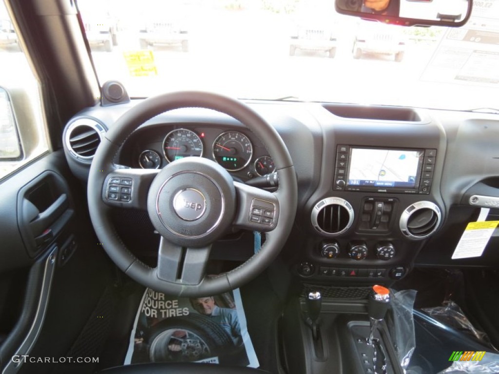 2014 Jeep Wrangler Unlimited Rubicon 4x4 Black Dashboard Photo #84909629