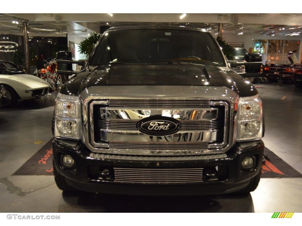 2005 Excursion XLT - Black / Medium Flint photo #2