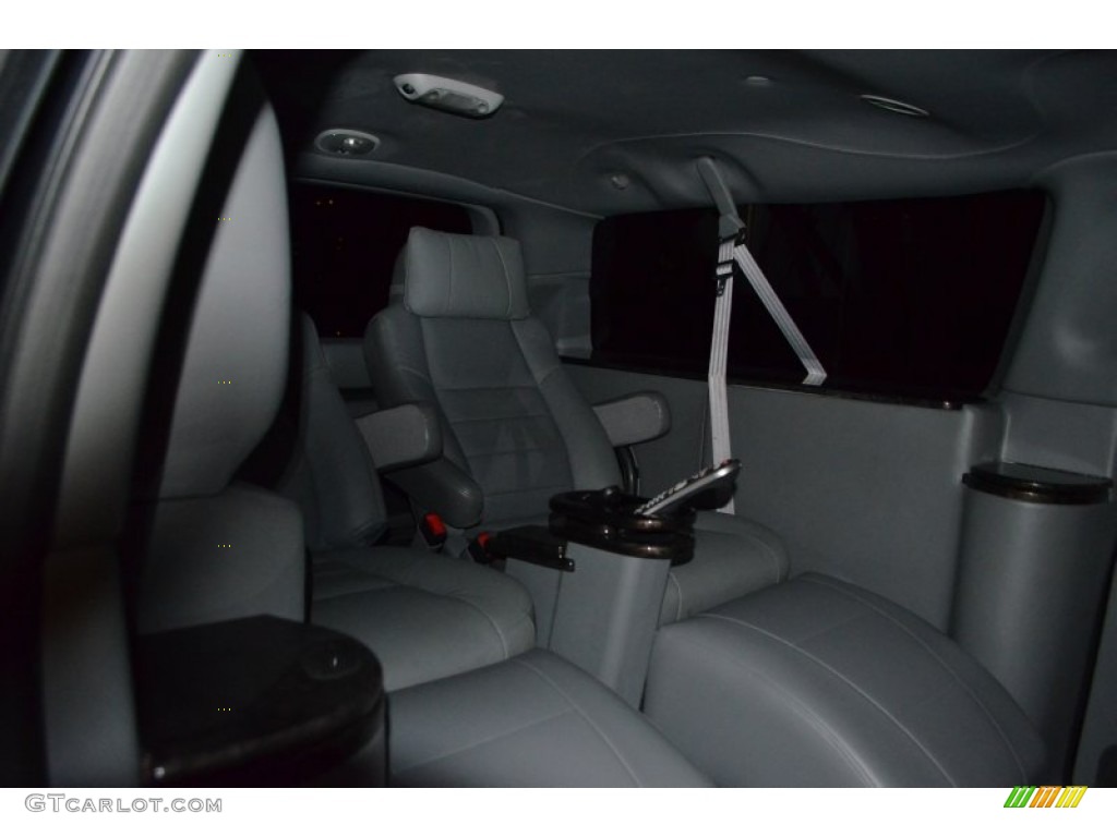 2005 Excursion XLT - Black / Medium Flint photo #9